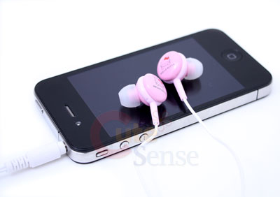 Earphones Headphones on Kitty Ergonomic Designed Stereo Earphones   Headphones At Cutesense